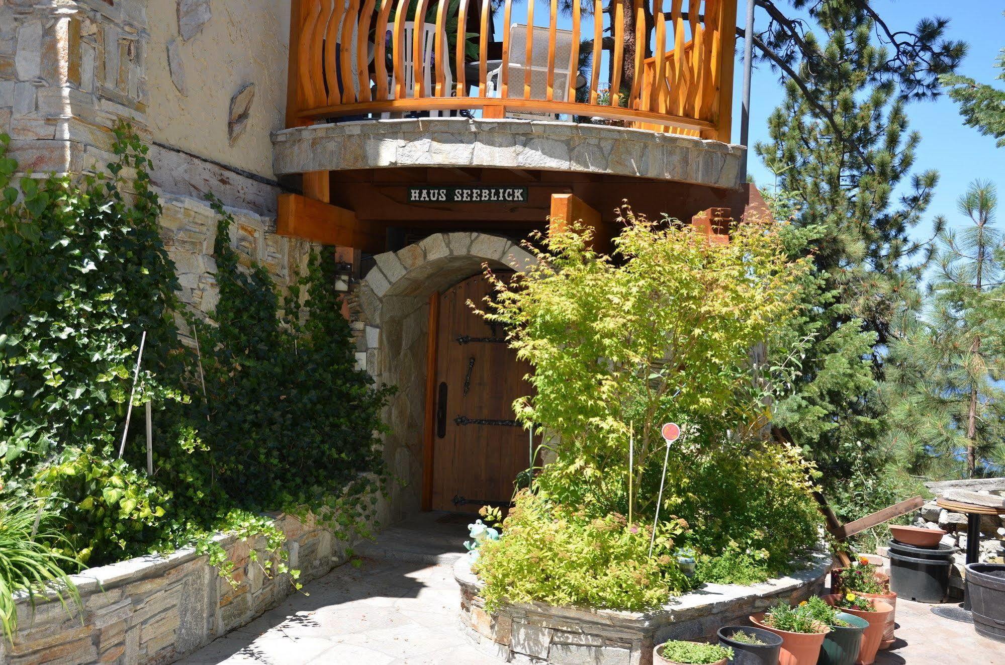 Where Eagles Fly Bed & Breakfast Elk Point Exterior photo